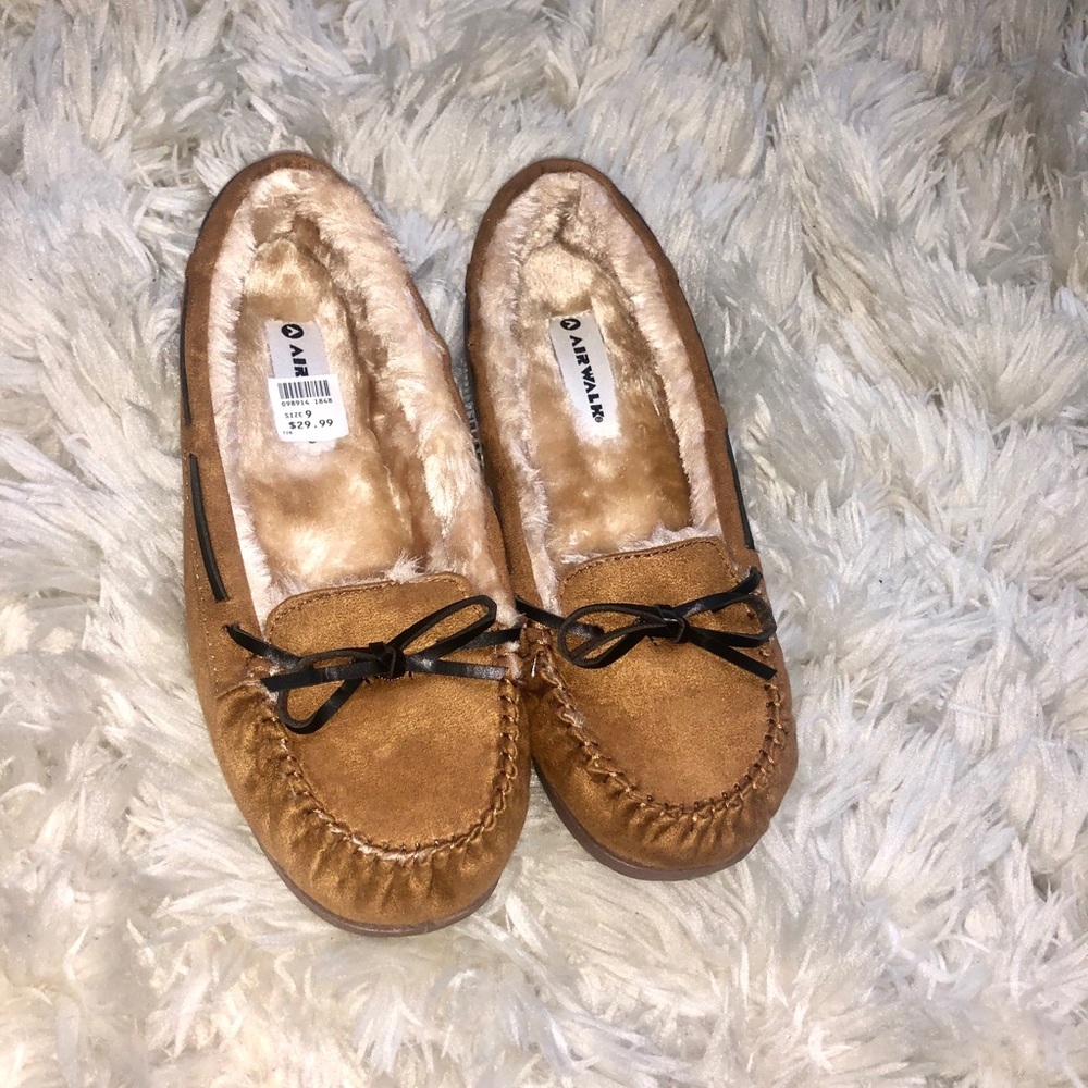 Airwalk Moccasins Size 9